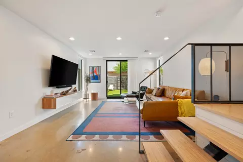 1114 E 3rd St #1, Austin, TX 78702