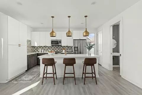 2624 Metcalfe Rd #17, Austin, TX 78741
