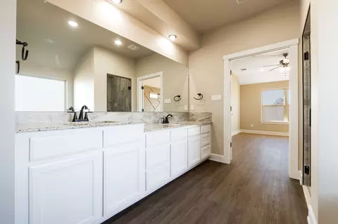 Entry Way - 2005 Blackhawk Loop, Belton, TX 76513 photo 5 of 7