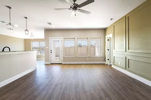 Living - 2005 Blackhawk Loop, Belton, TX 76513 photo 2 of 5
