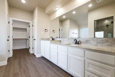 Entry Way - 2005 Blackhawk Loop, Belton, TX 76513 photo 3 of 7