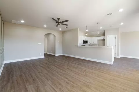 Living - 2005 Blackhawk Loop, Belton, TX 76513 photo 5 of 5