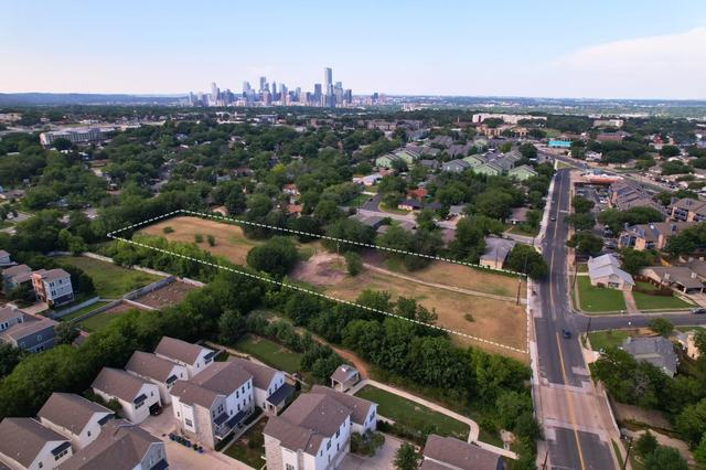 2610 2606 Metcalfe Rd, Austin, TX 78741