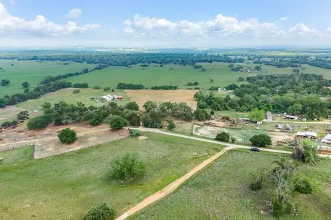 640 County Road 475 Rd, Luling, TX 78648 photo 9