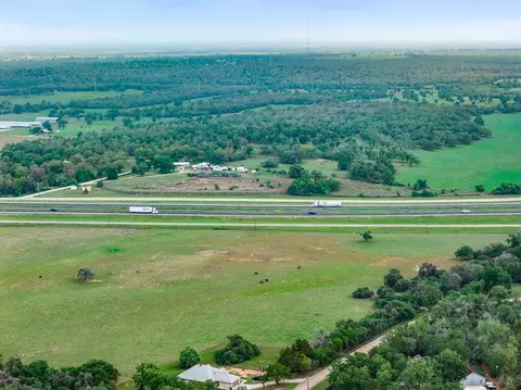 640 County Road 475 Rd, Luling, TX 78648 photo 7