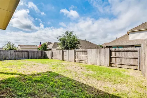 Exterior - 124 Compass Ln, Kyle, TX 78640 photo 3 of 8