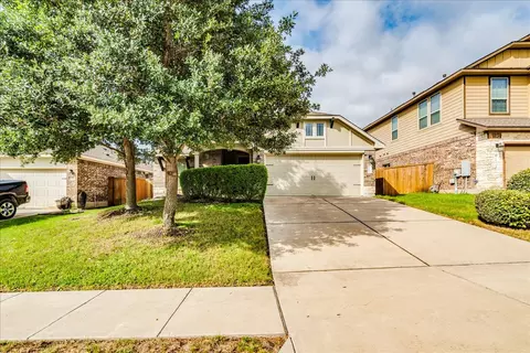 Exterior - 124 Compass Ln, Kyle, TX 78640 photo 5 of 8