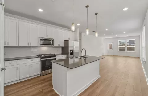 Kitchen - 338 Bridge Deck Loop, Kyle, TX 78640 photo 1 of 2
