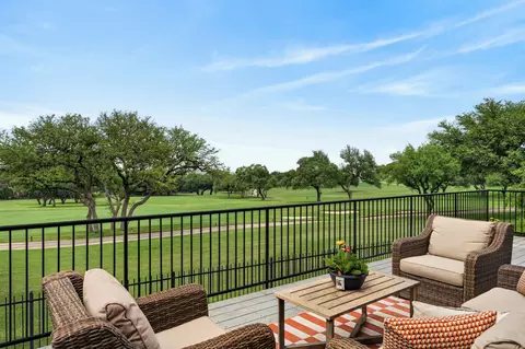 12 Postwood Rd, The Hills, TX 78738