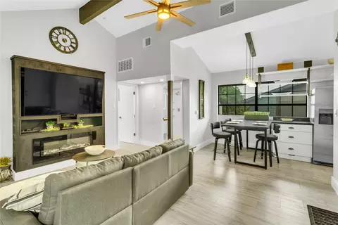 7122 Wood Hollow Dr #8, Austin, TX 78731