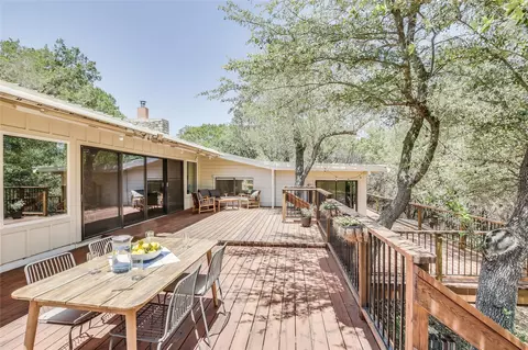 6201 Valleyview St, Lago Vista, TX 78645