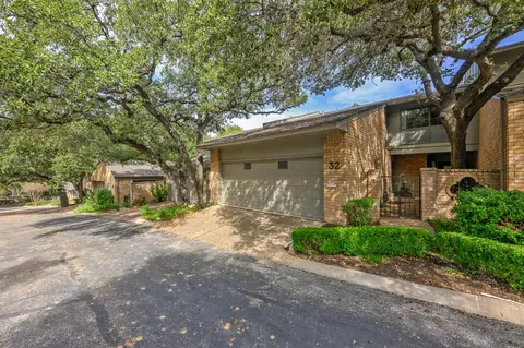 32 Woodstone Sq, Austin, TX 78703
