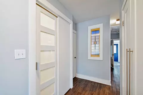 Entry Way - 717 S Laurel Ave, Luling, TX 78648 photo 1 of 3