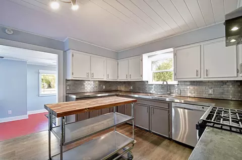 Kitchen - 717 S Laurel Ave, Luling, TX 78648 photo 2 of 5