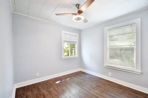 Bedroom - 717 S Laurel Ave, Luling, TX 78648 photo 2 of 5