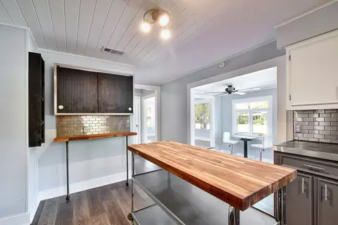 Kitchen - 717 S Laurel Ave, Luling, TX 78648 photo 3 of 5