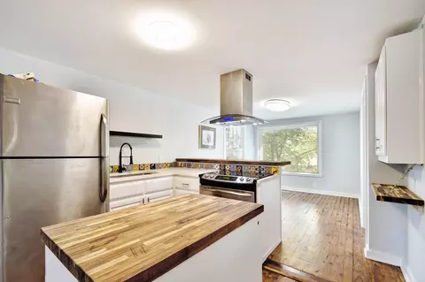 Kitchen - 717 S Laurel Ave, Luling, TX 78648 photo 4 of 5