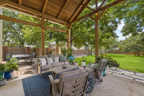 1216 Meadowild Dr, Round Rock, TX 78664