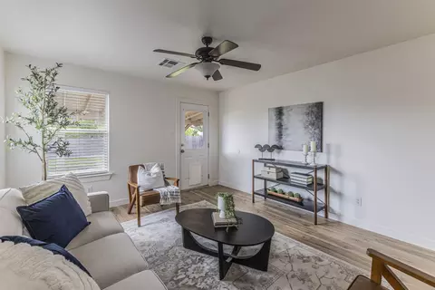 203 Wegstrom St, Hutto, TX 78634