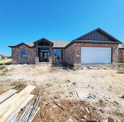 724 Eagle Claw Dr, Salado, TX 76571