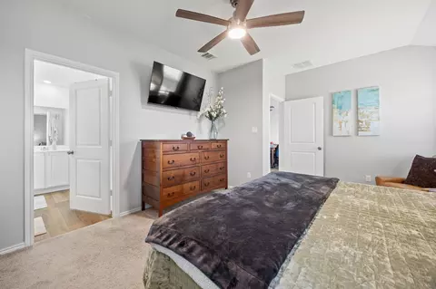Bedroom - 2428 Four Waters Loop, Georgetown, TX 78628 photo 3 of 4