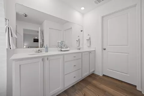 Entry Way - 2428 Four Waters Loop, Georgetown, TX 78628 photo 5 of 9