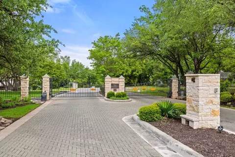 View/Area - 7609 Sandia Loop, Austin, TX 78735 photo 4 of 4