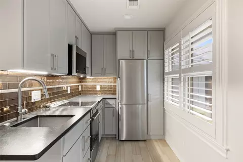 Kitchen - 7609 Sandia Loop, Austin, TX 78735 photo 6 of 6