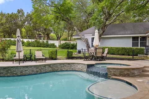 Exterior - 7609 Sandia Loop, Austin, TX 78735 photo 7 of 9