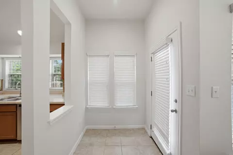 514 Nautical Loop, Kyle, TX 78640 photo 4