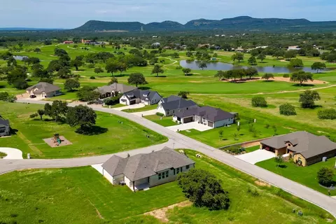 101 Olympia Hills Ct, Kingsland, TX 78639