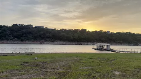 25113 Lake View Dr, Spicewood, TX 78669