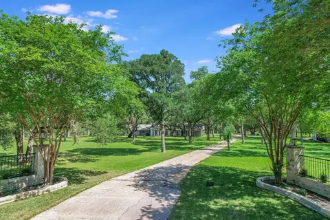 780 Oakdale Dr, Sunset Valley, TX 78745