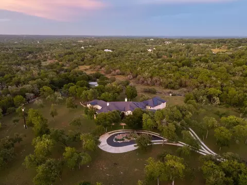 401 Trail Ridge Rd, Wimberley, TX 78676