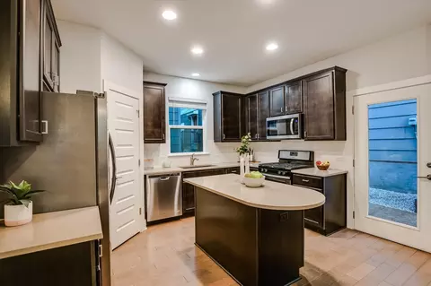 Kitchen - 2001 Tramson Dr, Austin, TX 78741 photo 2 of 2