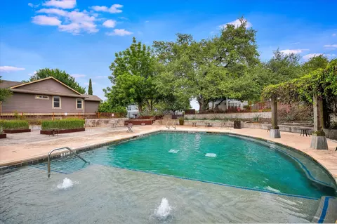Exterior - 2001 Tramson Dr, Austin, TX 78741 photo 8 of 9