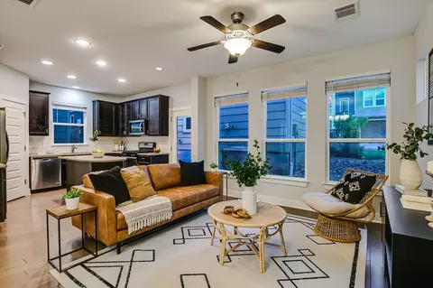 Other - 2001 Tramson Dr, Austin, TX 78741 photo 5 of 6