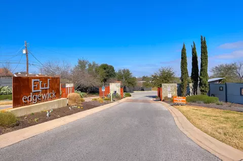 View/Area - 2001 Tramson Dr, Austin, TX 78741 photo 1 of 2