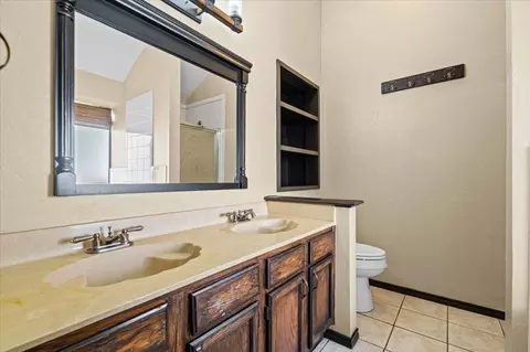 Bath - 2510 Beverly Cv, Leander, TX 78641 photo 1 of 3