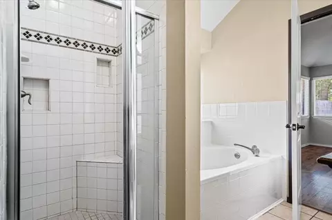 Bath - 2510 Beverly Cv, Leander, TX 78641 photo 2 of 3