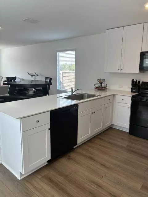 Kitchen - 632 Commander Abbott Dr, Jarrell, TX 76537 photo 2 of 2