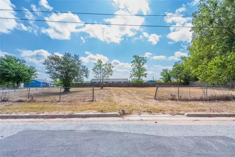 1602 Cummings St, Luling, TX 78648 photo 15