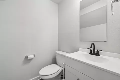 Bath - 232 Gidran Trl, Georgetown, TX 78626 photo 3 of 4