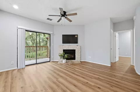 1013 Chestnut St #B1, San Marcos, TX 78666