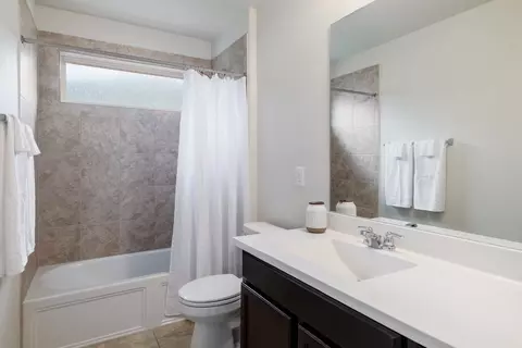 Bath - 824 Tabernash Dr, Leander, TX 78641 photo 1 of 1