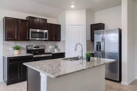 Kitchen - 824 Tabernash Dr, Leander, TX 78641 photo 2 of 3