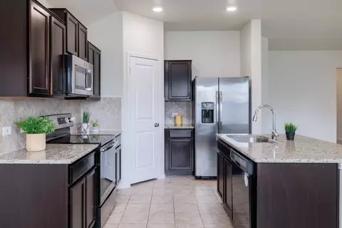 Kitchen - 824 Tabernash Dr, Leander, TX 78641 photo 3 of 3