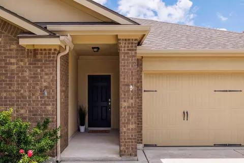 Exterior - 824 Tabernash Dr, Leander, TX 78641 photo 3 of 6