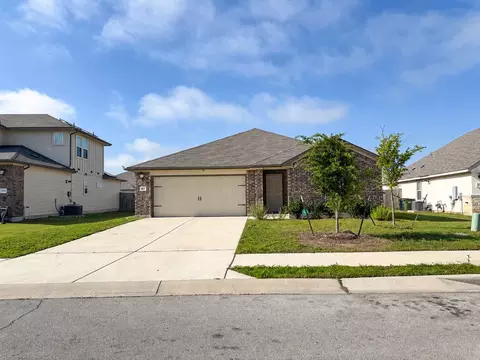 202 Autumn Leaf Rd, Hutto, TX 78634