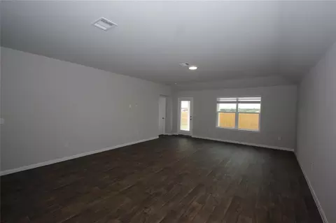 484 Dove Trl, Bertram, TX 78605 photo 3